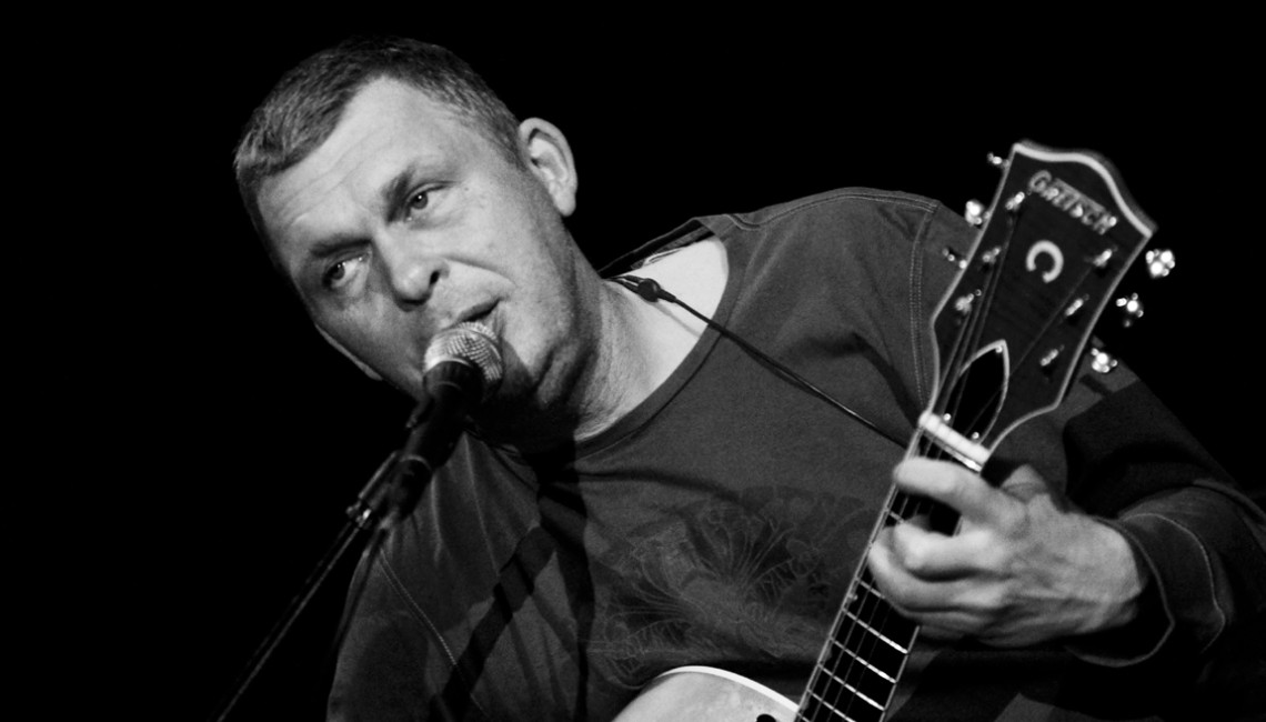 Posłuchajcie piosenek idealnie pasujących na nadchodzący czas. Raz Dwa Trzy życzy Wesołych Świąt!