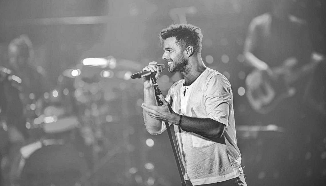 Ricky Martin publikuje nowe wersje singla "Vente Pa' Ca"