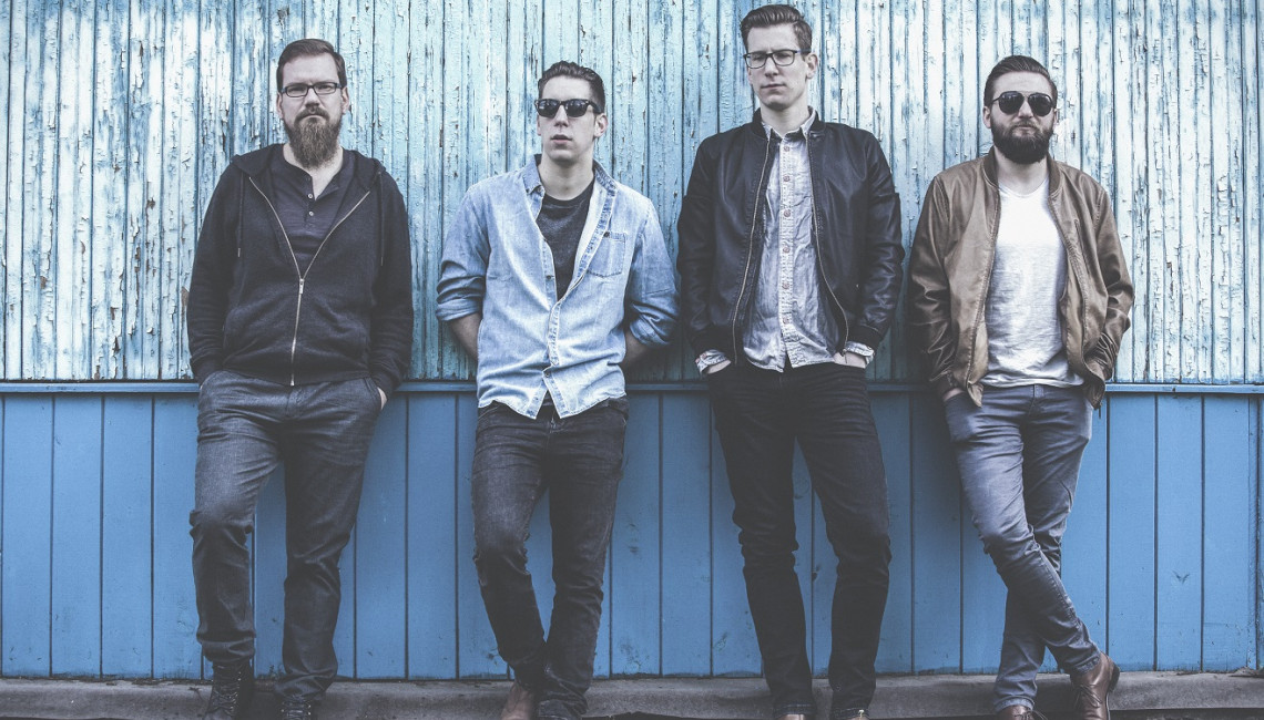 Pora na Blue Deep Shorts - Premiera debiutanckiego singla „Beautiful” już 9 maja