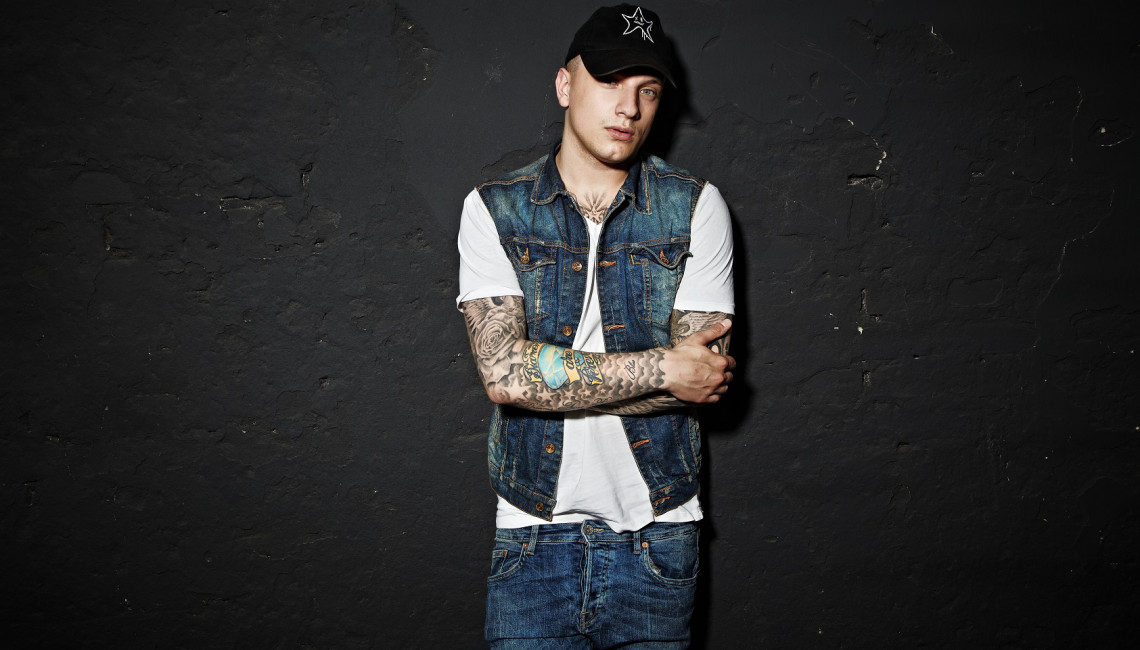 "Jest, był i będzie" – pierwszy singiel Smolastego