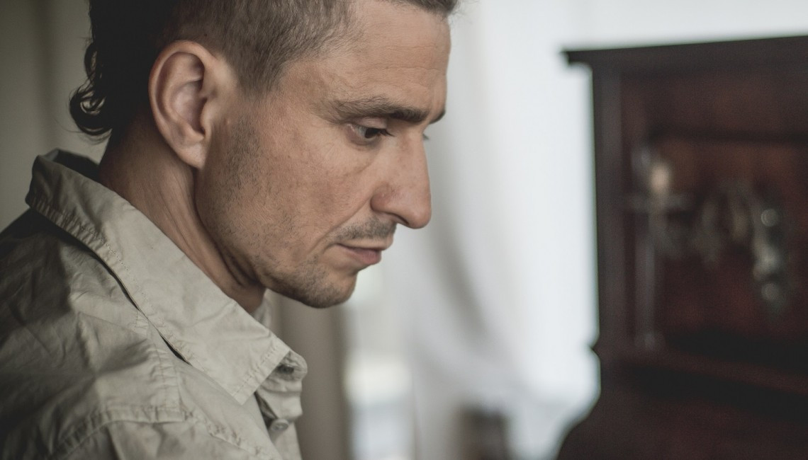 Janusz Radek prezentuje teledysk do nowego singla