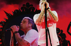 Robbie Williams podpisał kontrakt z Sony i szykuje nowy album
