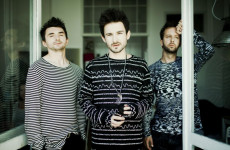 Nowy klip Neonów do utworu "Pierwszy krok w chmurach"