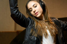 Hollie Stephenson, nazywana nową Amy Winehosue, debiutuje w Polsce już 8 lipca!