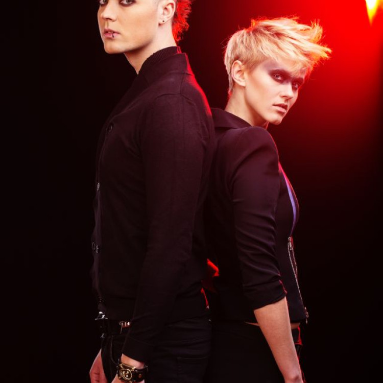 Premiera debiutanckiej płyty synth-popowego duetu Sexy Suicide