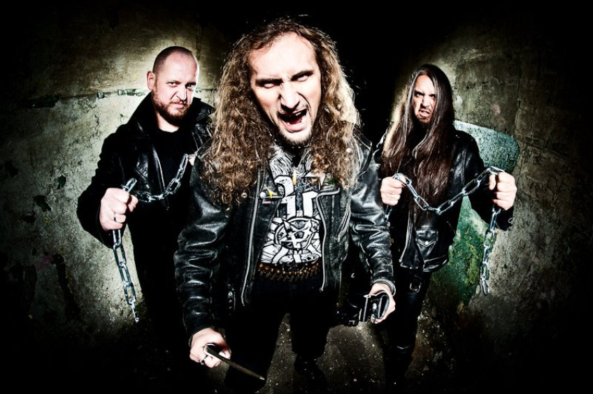 Premiera "A Perfect Evil" Amorphous 1 marca