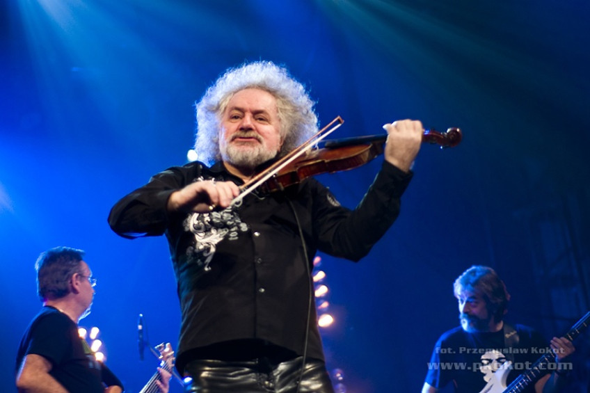 DVD grupy Krzak 16 kwietnia