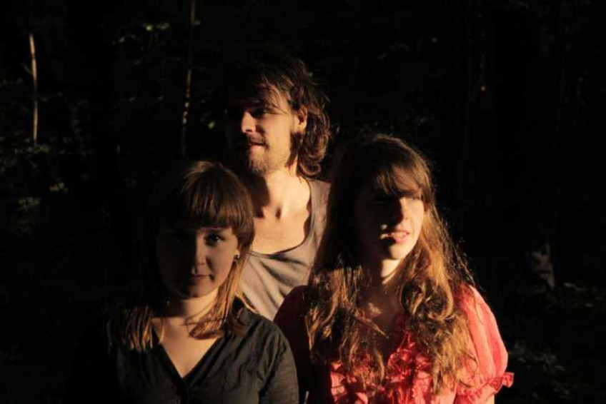 "Peoria" Enchanted Hunters w odsłuchu