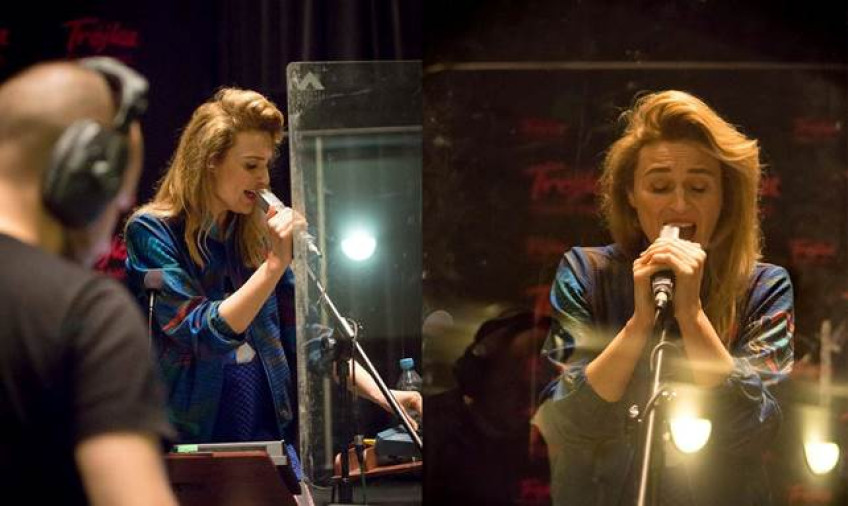 Reni Jusis wystąpiła w Trójce (Myśliwiecka 3/5/7)