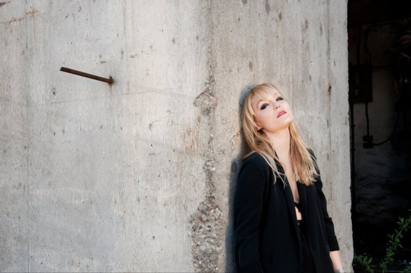 PATI YANG  Wires And Sparks TOUR