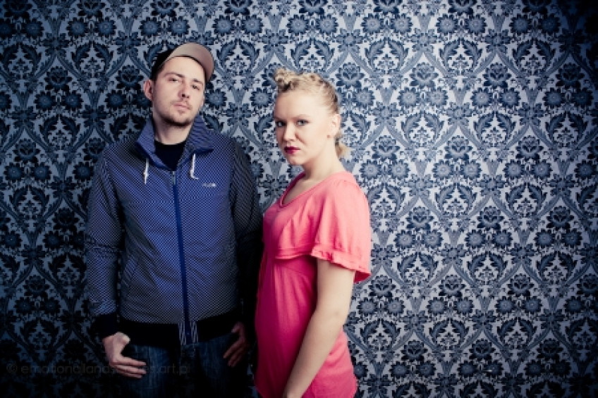 Sinsuoidal supportem koncertu Little Dragon