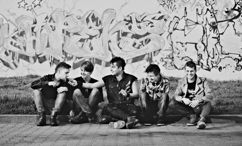 Trzy zespoły przed Gunsami